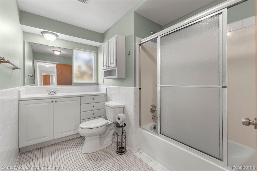 446 LINDEN Court, Saline, MI 48176 — Photo 30