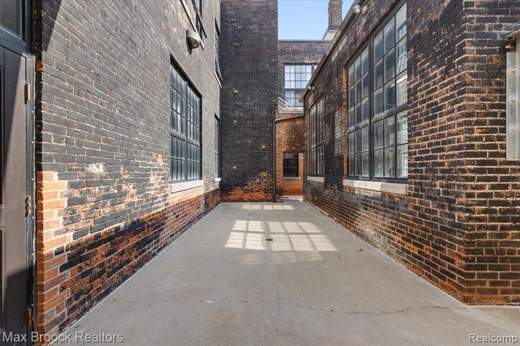 5766 TRUMBULL Street, 108, Detroit, MI 48208 — Photo 23
