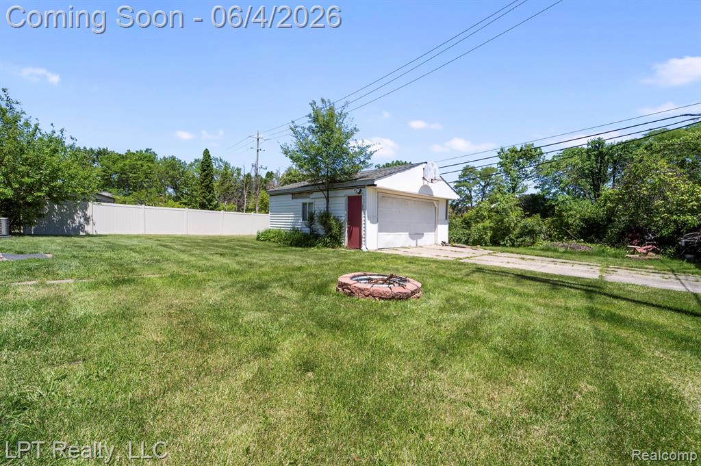 18181 Winwood Court, Brownstown, MI 48193 — Photo 18
