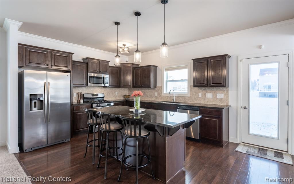 7025 Marigold Court, Grand Blanc, MI 48439 — Photo 8