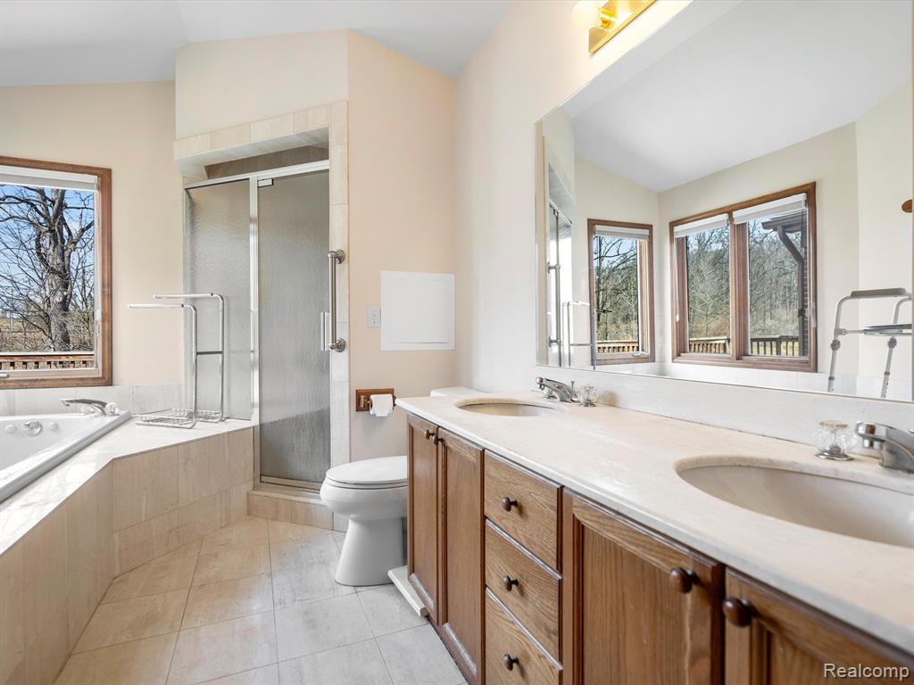 4738 MULBERRY WOODS Circle, Ann Arbor, MI 48105 — Photo 19