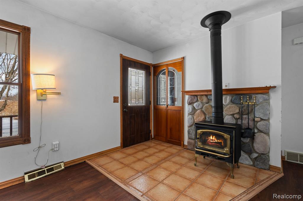 468 N Truhn Road, Fowlerville, MI 48836 — Photo 4