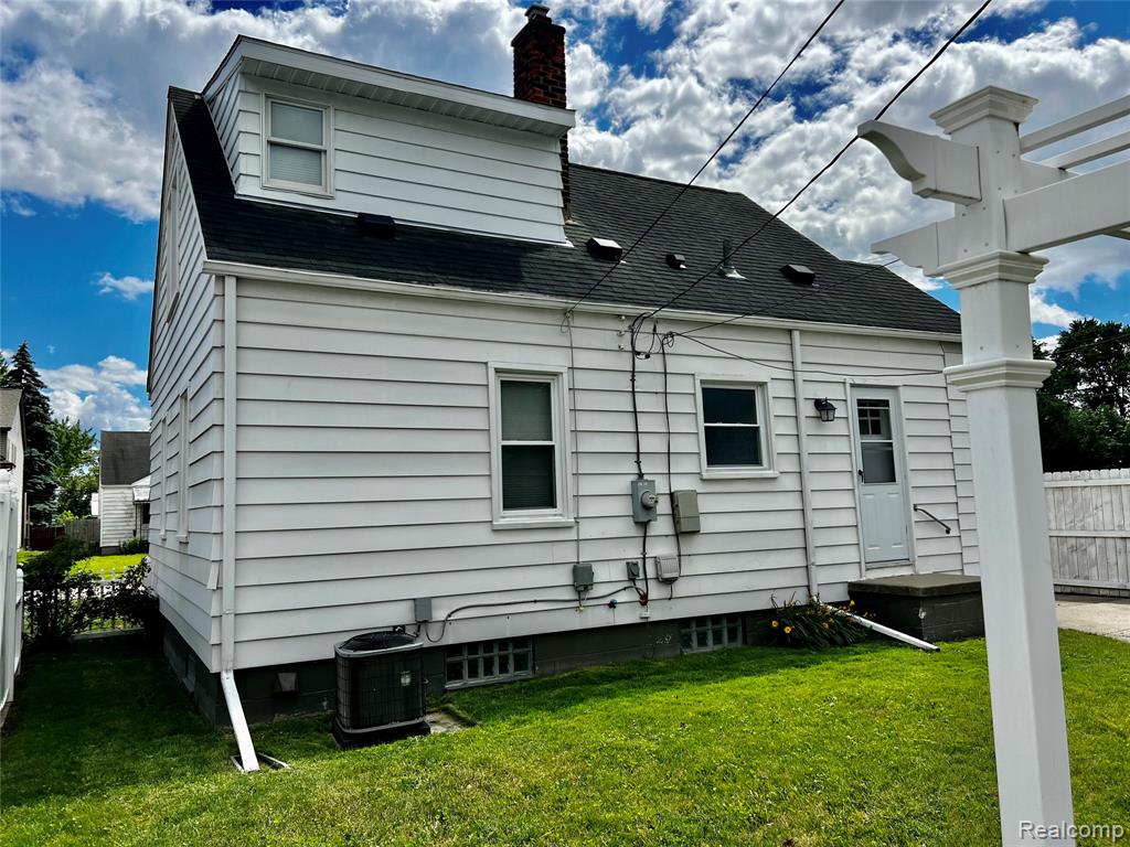 740 W Shevlin Avenue, Hazel Park, MI 48030 — Photo 21