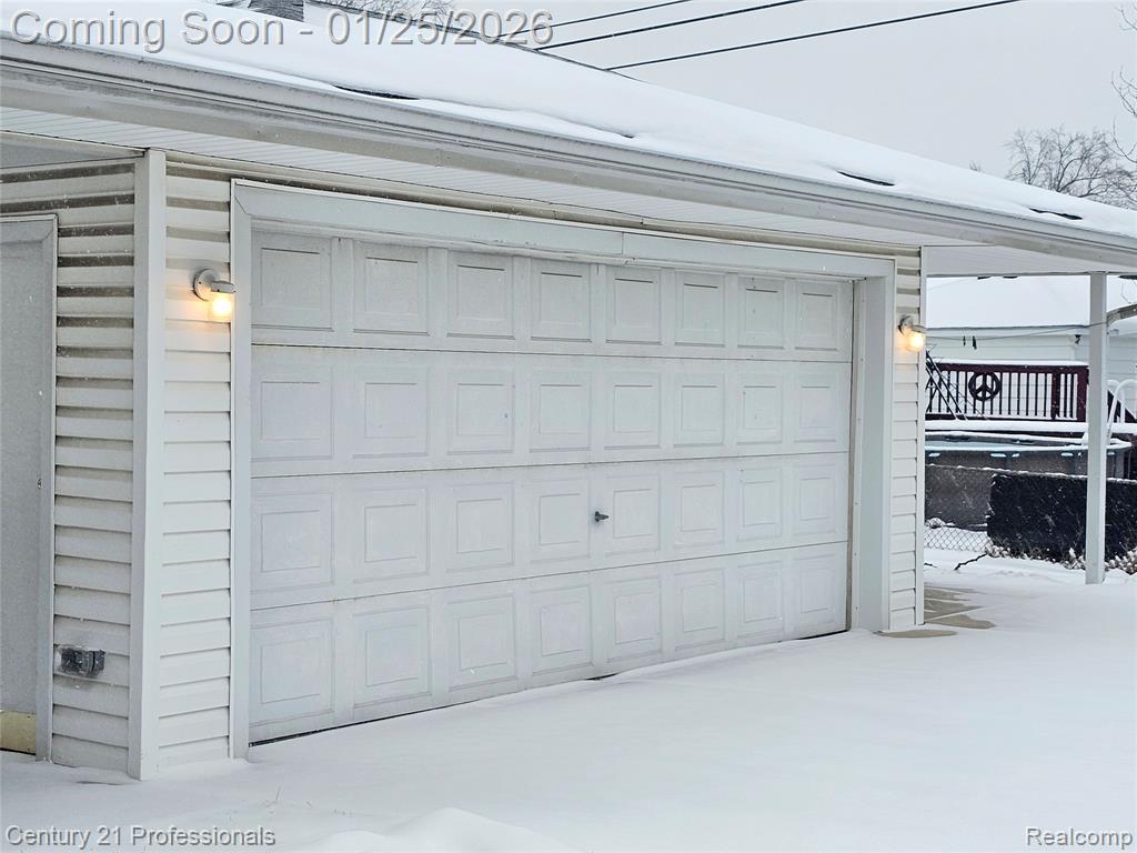 6582 Sterling Court, Garden City, MI — Photo 3