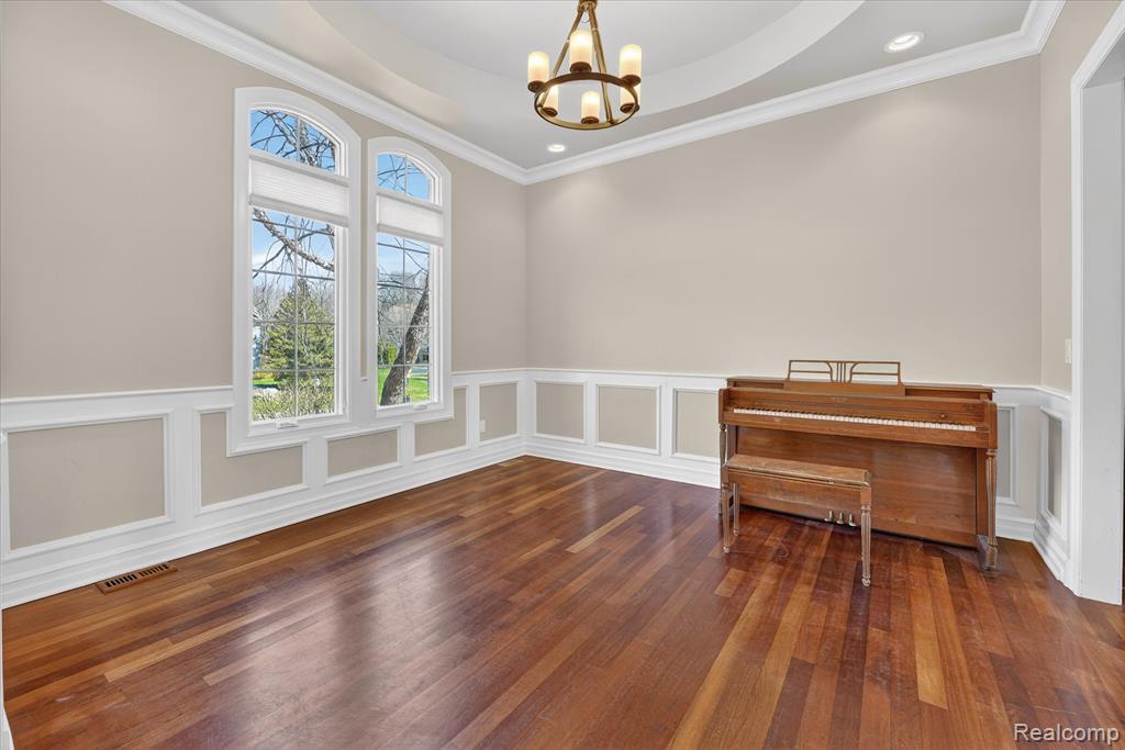 2591 Overbrook, Highland, MI — Photo 11