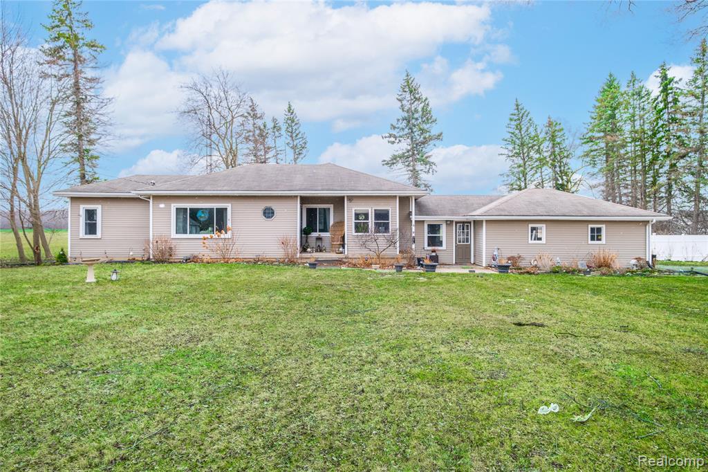 2375 W Mount Morris Road, Mount Morris, MI 48458