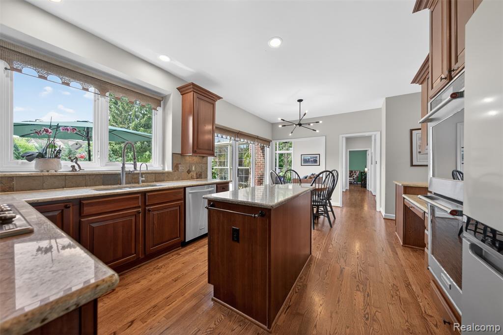 41621 Hempshire Street, Novi, MI — Photo 16