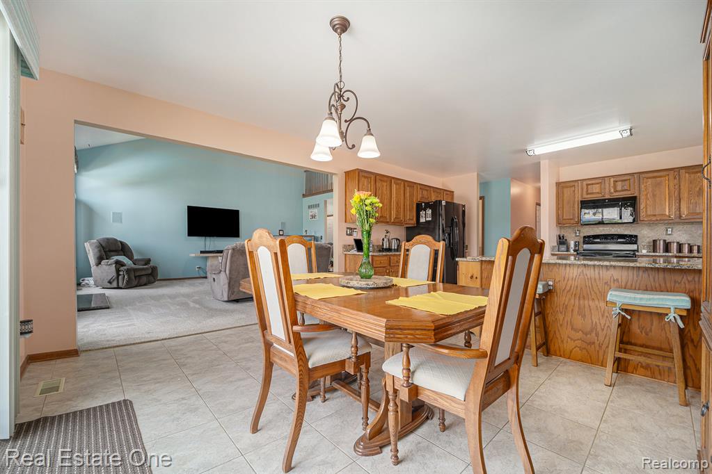 54448 Verona Park Drive, Macomb, MI 48042 — Photo 13