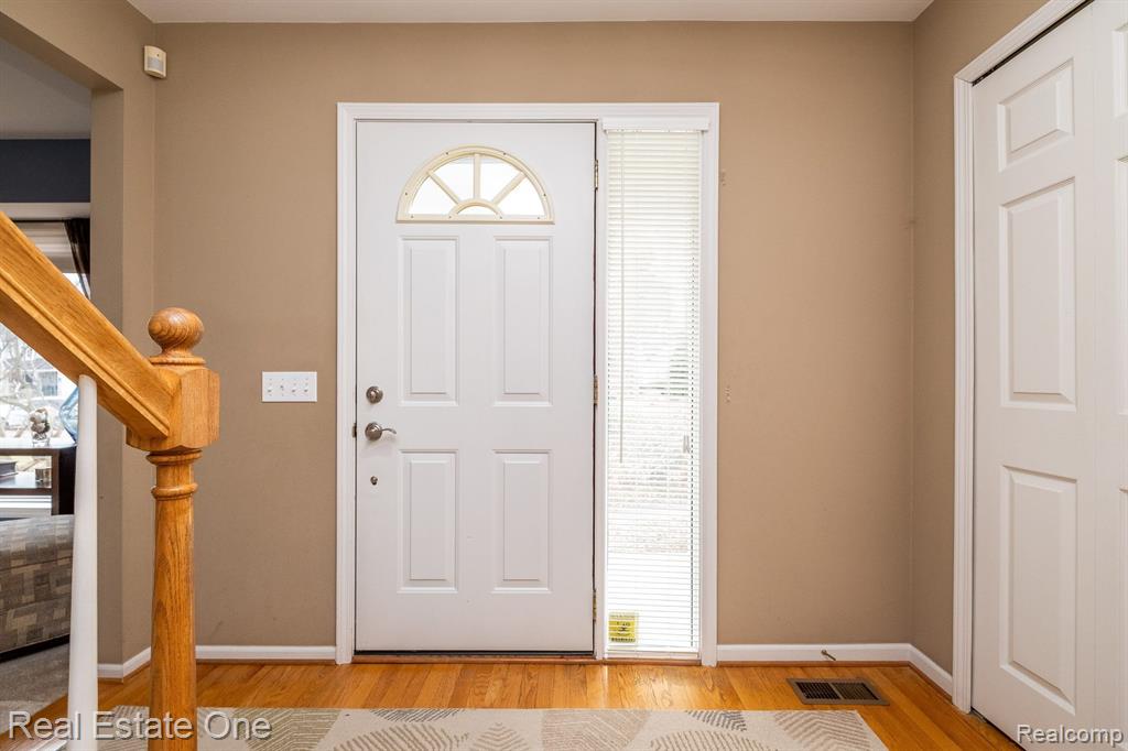 7265 WILLOW OAK Drive, West Bloomfield, MI 48324 — Photo 5