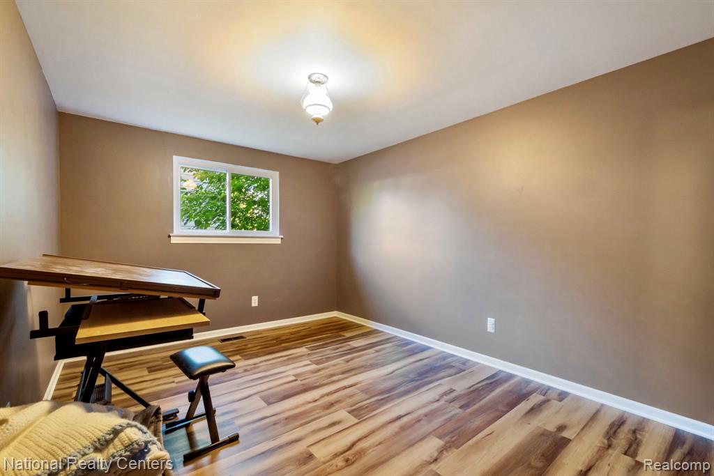 5785 Patterson Drive, Troy, MI 48085 — Photo 34