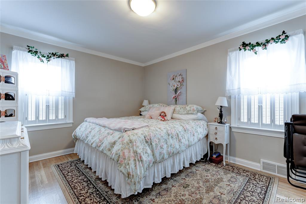 723 Globe Road, Waterford, MI 48328 — Photo 12