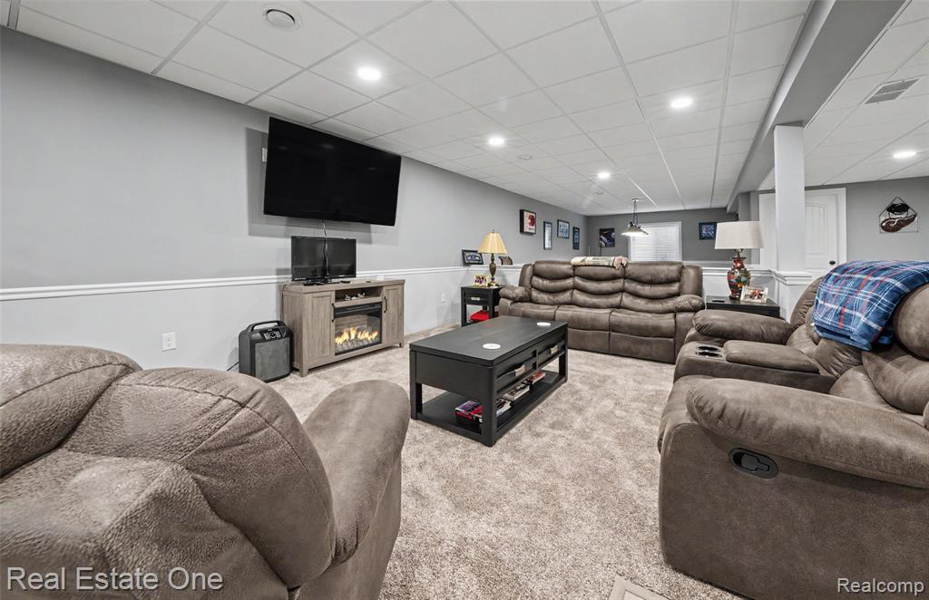17481 Tiger Drive, Macomb, MI 48042 — Photo 31