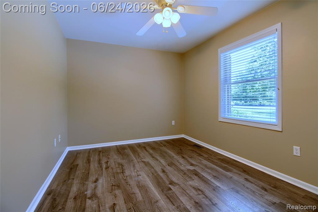 24487 Dugan Drive, New Boston, MI 48164 — Photo 20