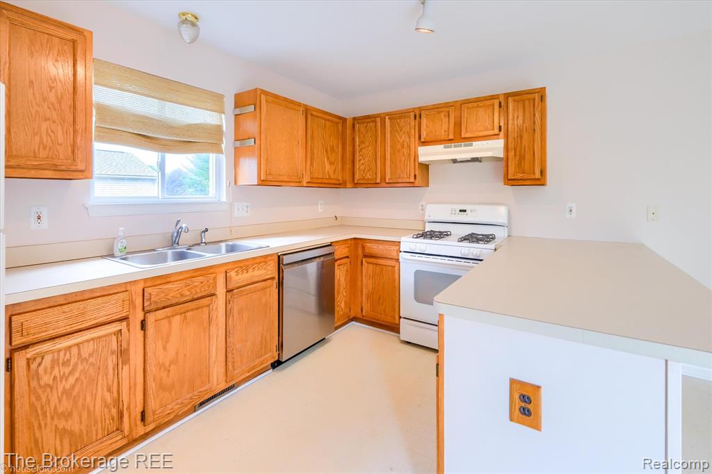 9446 Tiger Run Trail, Davison, MI 48423 — Photo 15