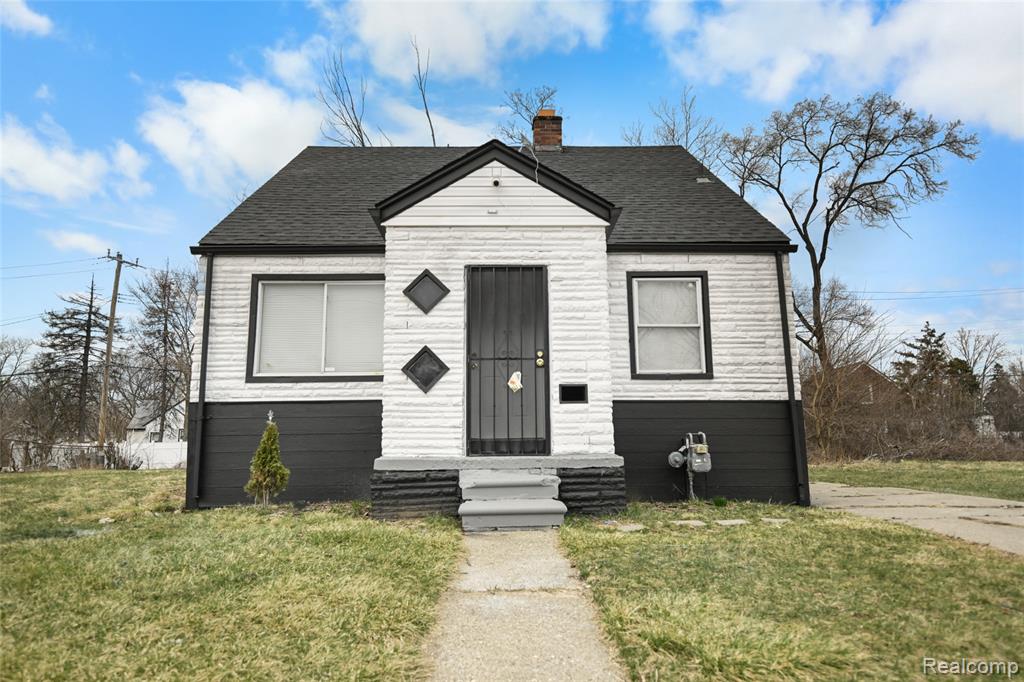 17028 W Chicago Street, Detroit, MI 48228 — front exterior