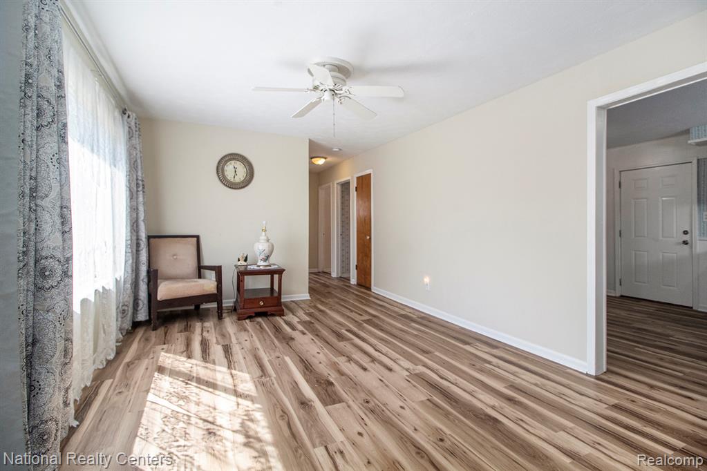 5889 N Globe Street, Westland, MI — Photo 4