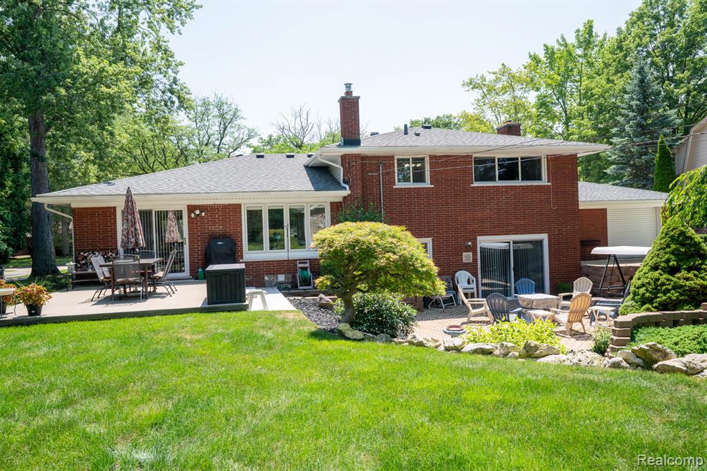 8310 Burning Bush Road, Grosse Ile, MI 48138 — Photo 42