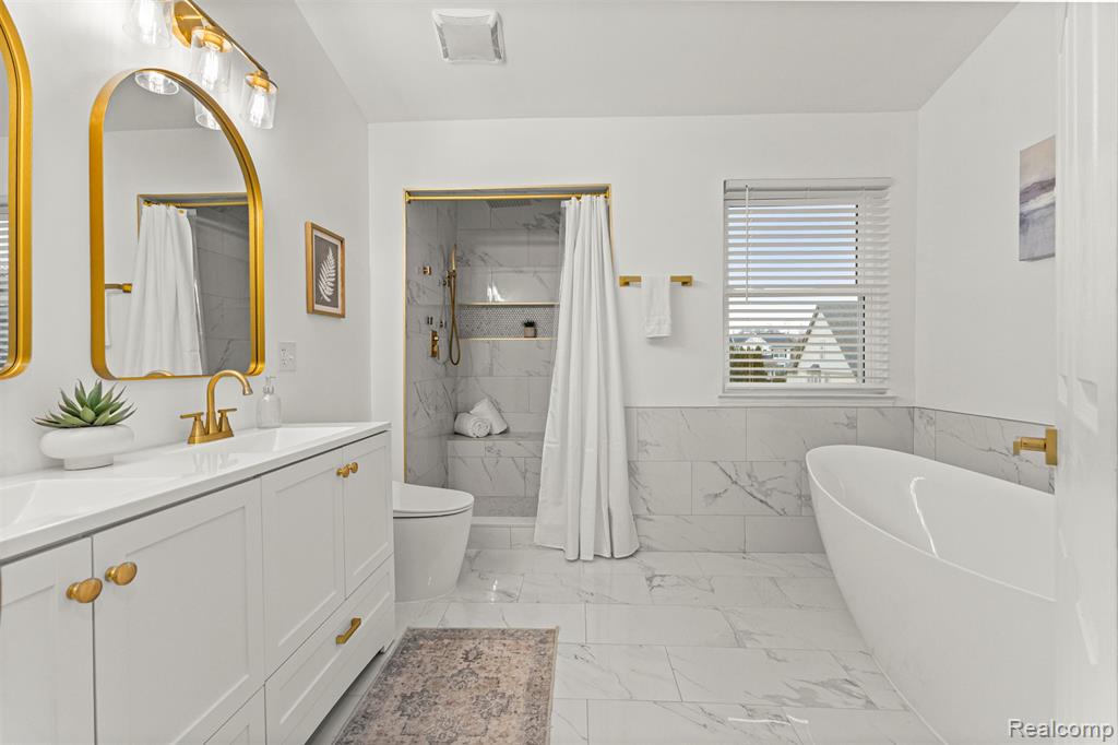 1065 Equestrian Drive, South Lyon, MI, 48178