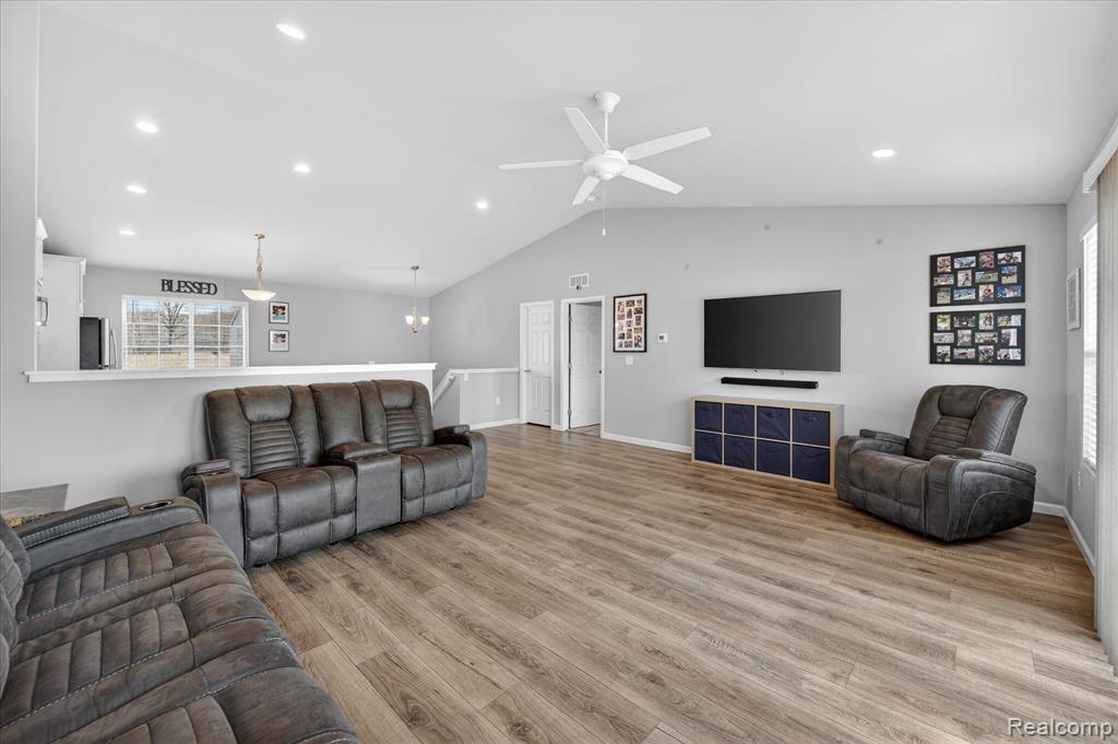 7154 Timberline Drive, Flint, MI 48507 — Photo 15
