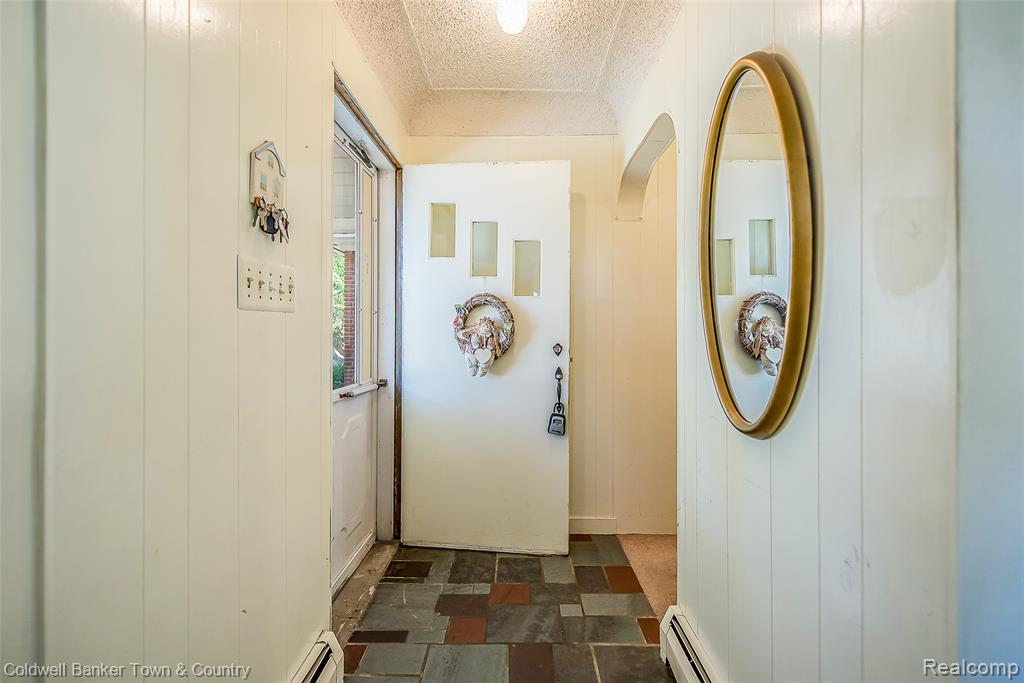 32297 Warren Road, Garden City, MI — Photo 8