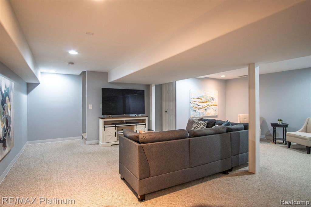 8313 Mill Pointe Court, Goodrich Vlg, MI — Photo 28