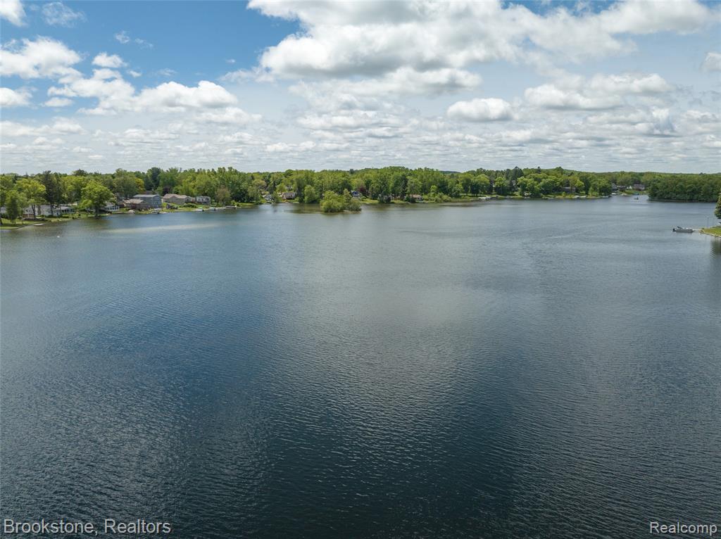 5944 WATERFORD HILL, Clarkston, MI — Photo 3