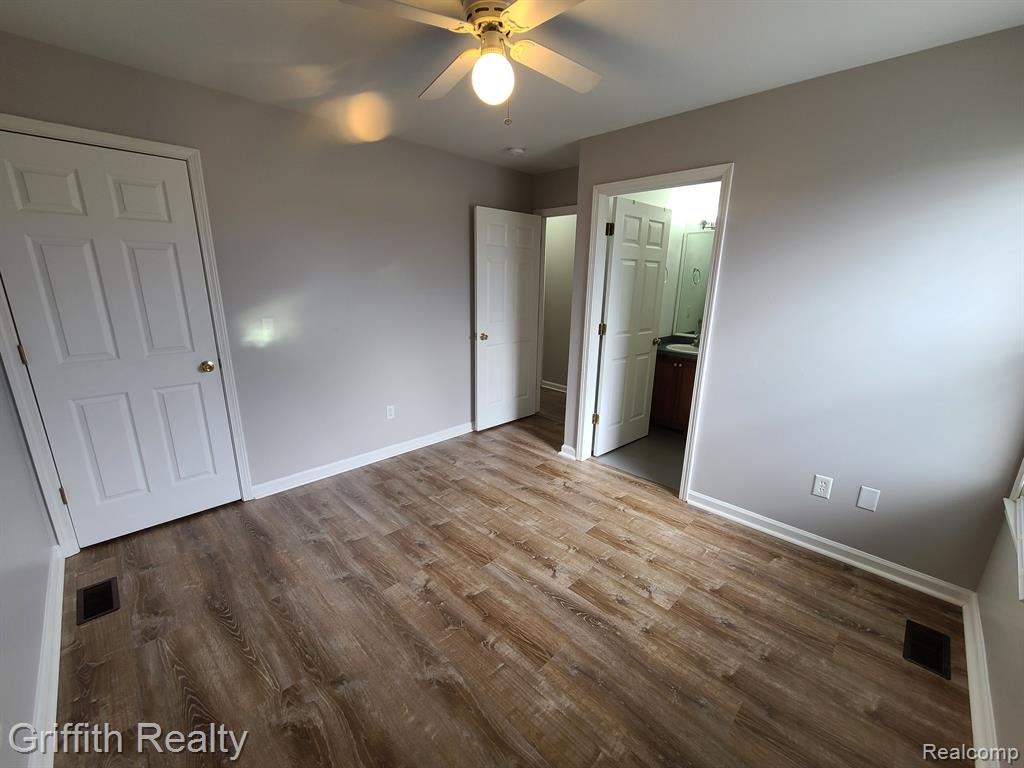 8091 MAJESTIC Boulevard, Fowlerville, MI 48836 — Photo 13