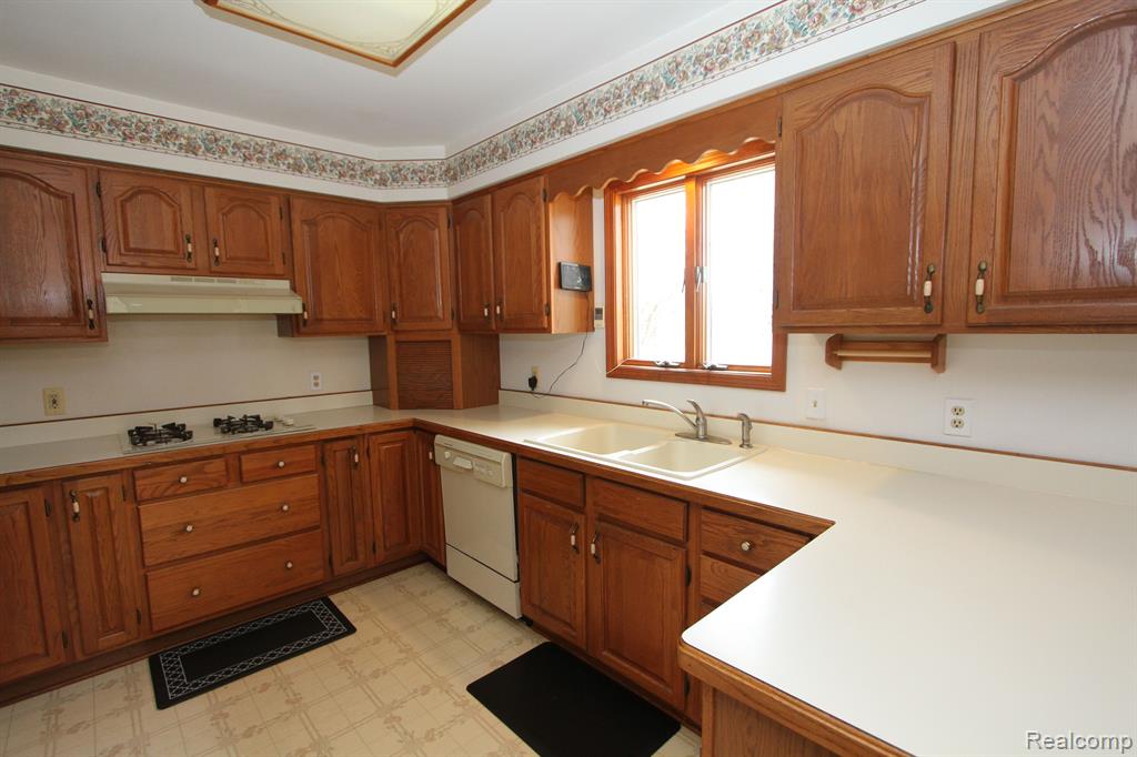 370 N YOUNGS Road, Attica, MI 48412 — Photo 28