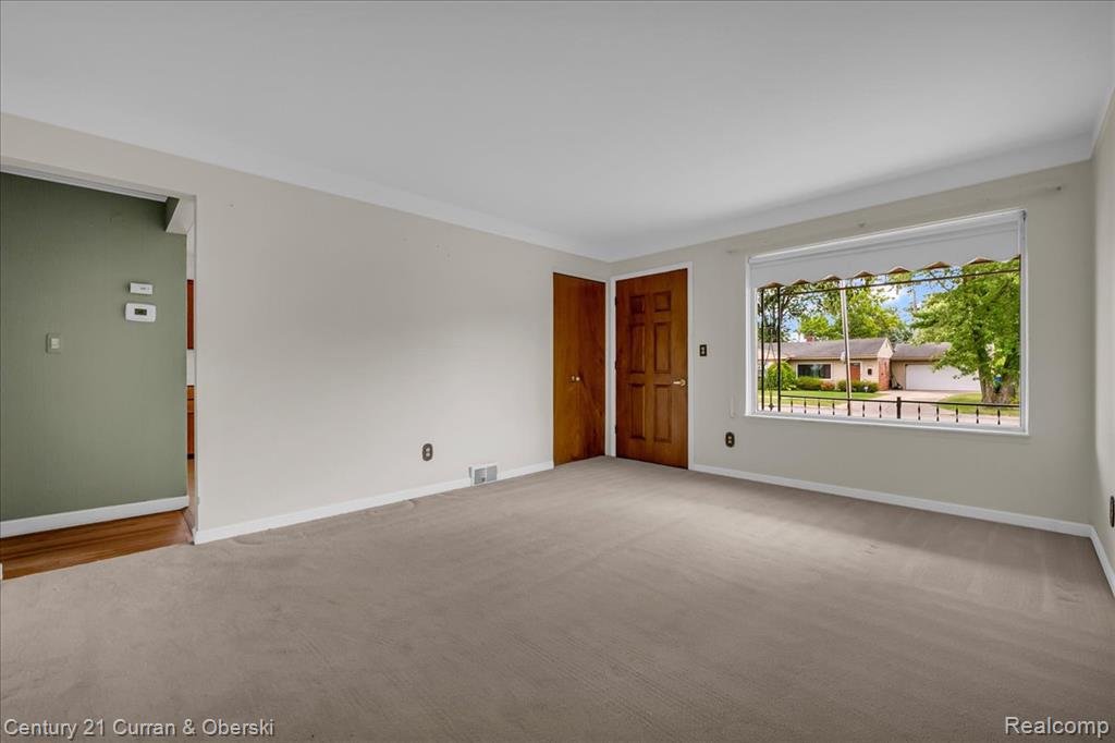 5965 Berwyn Street, Dearborn Heights, MI 48127 — Photo 4