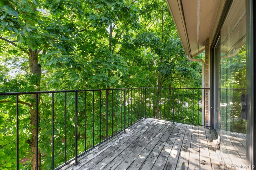 6471 Maple Hills Drive, Bloomfield Hills, MI 48301 — Photo 13