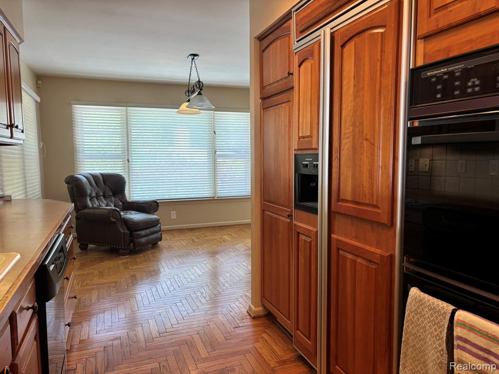 1918 Sherwood Glen, Bloomfield Hills, MI 48302 — Photo 8