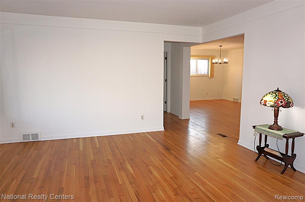 8563 Cavell Street, Westland, MI — Photo 2