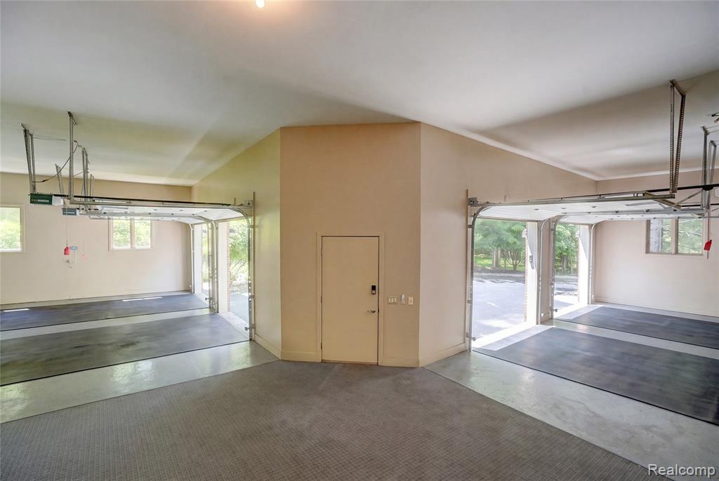 8479 Misty, Grand Blanc, MI 48439 — Photo 85