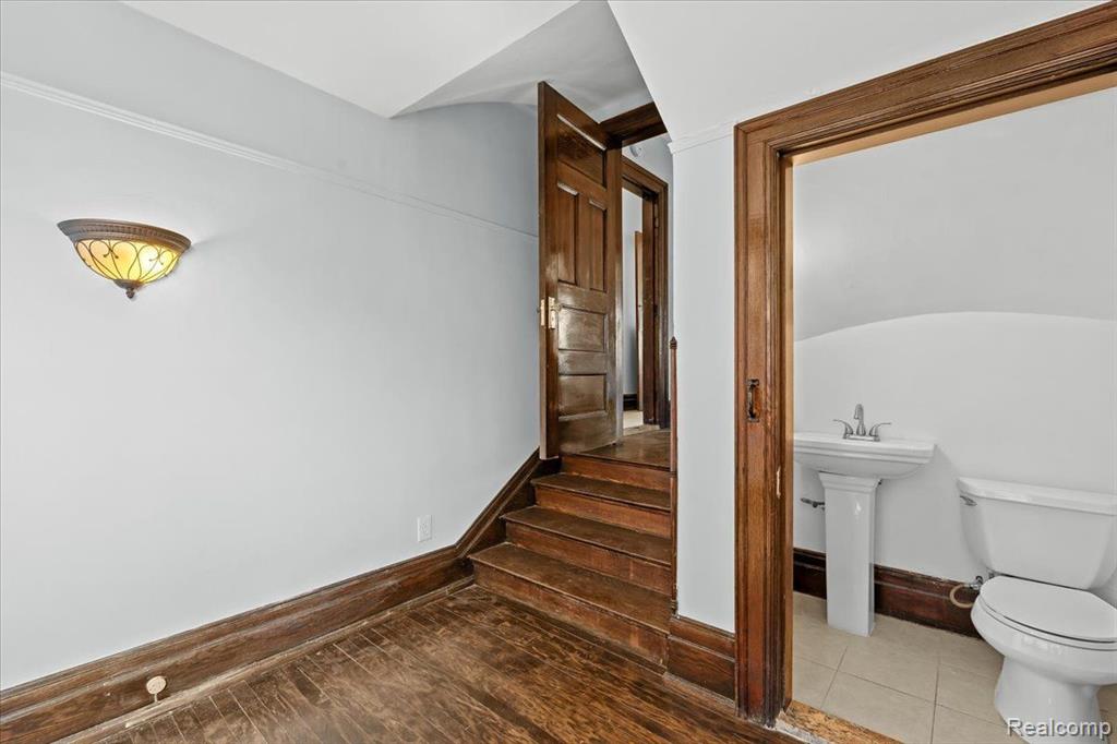 50 TAYLOR Street, Detroit, MI 48202 — Photo 18
