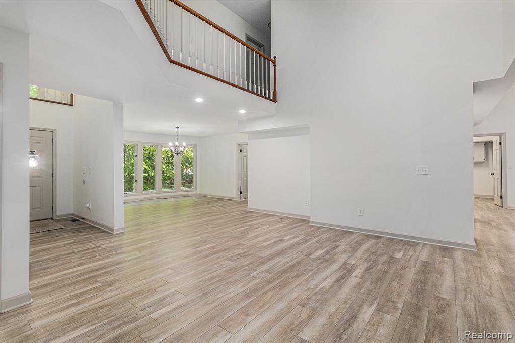 1207 Sugarbush Drive, Lapeer, MI 48446 — Photo 5