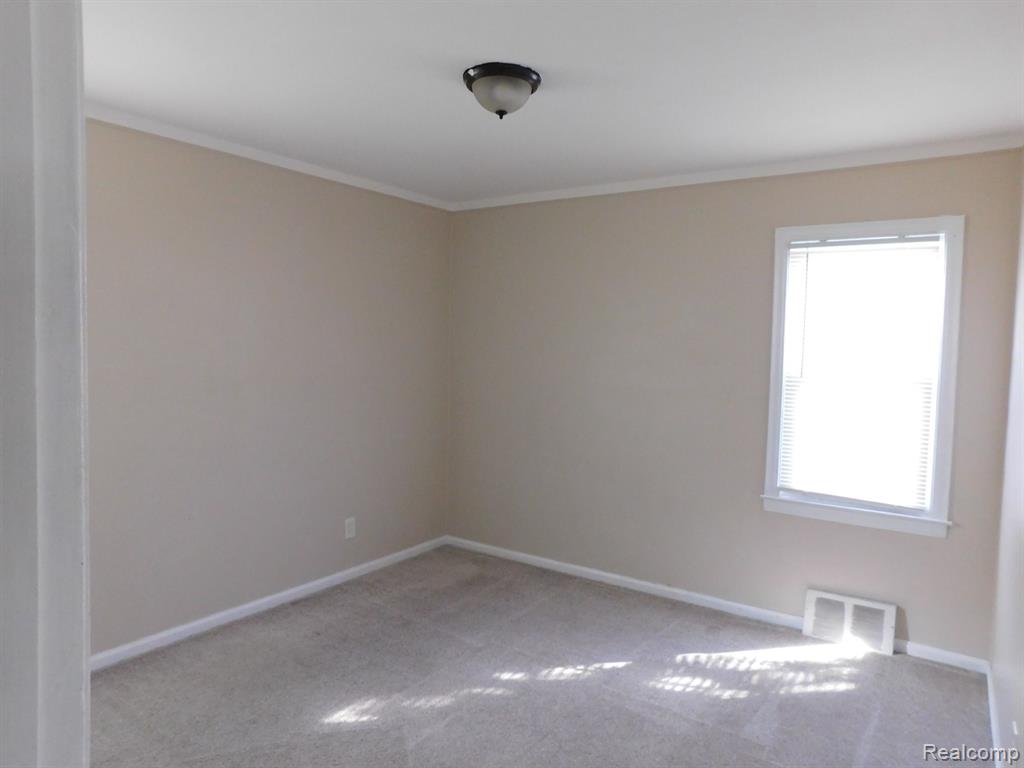 8222 COOLIDGE, Center Line, MI 48015 — Photo 9