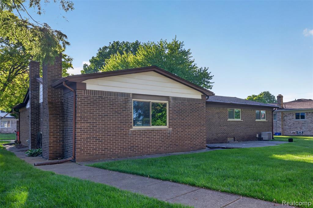 40142 Pallazo Street, Clinton Twp, MI 48038 — Photo 3