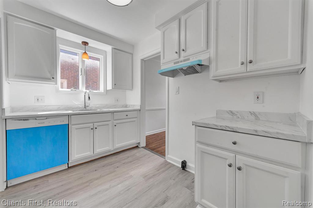 524 N York Street, Dearborn, MI 48128 — Photo 13