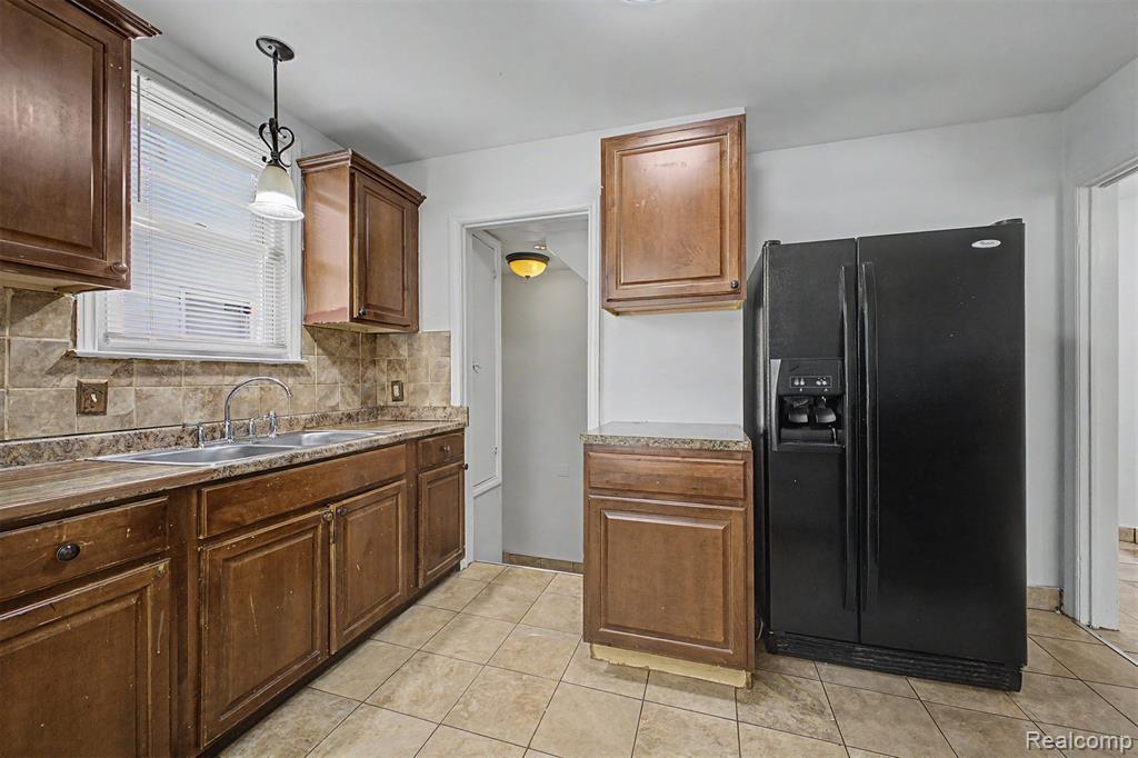 4645 Rosalie Street, Dearborn, MI 48126 — Photo 12
