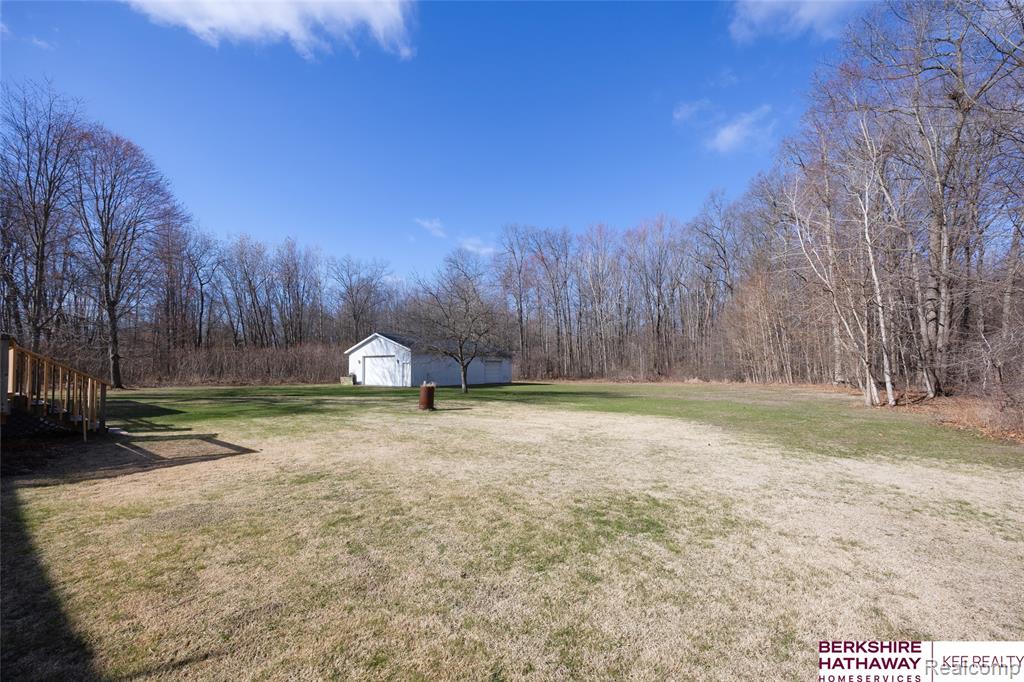 19090 Sumpter Road, Belleville, MI 48111 — Photo 14