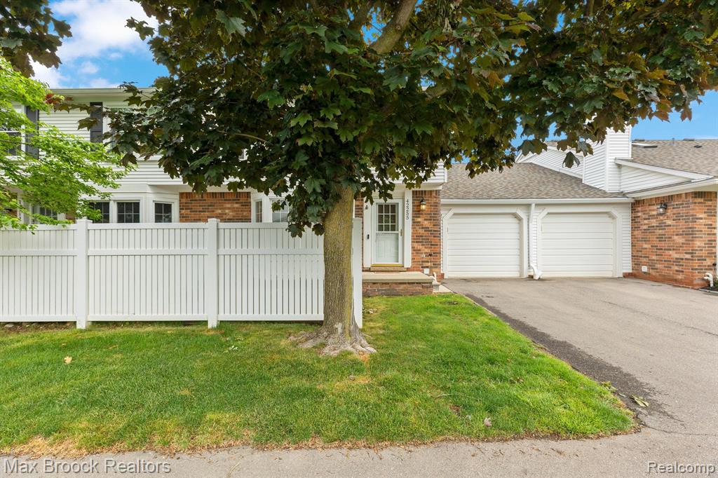 42255 OLD POND Circle, Plymouth, MI 48170 — Photo 16