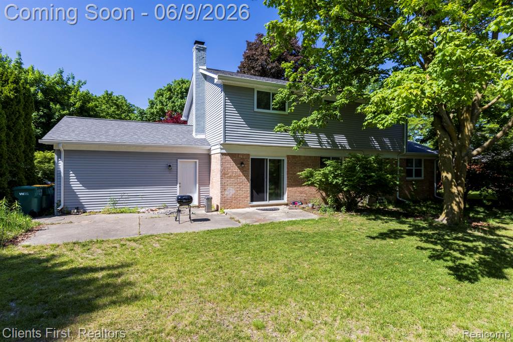 36515 Vicary Lane, Farmington, MI 48335 — Photo 32