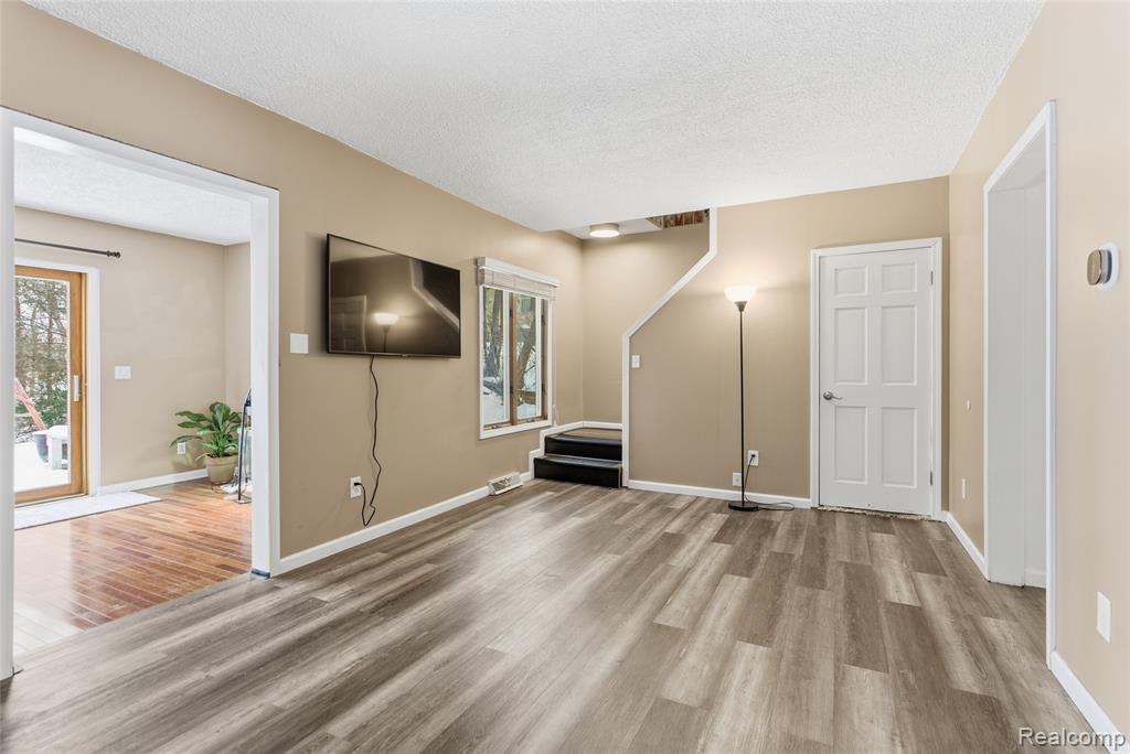 6290 Briggs Lake Drive, Brighton, MI 48116 — Photo 12