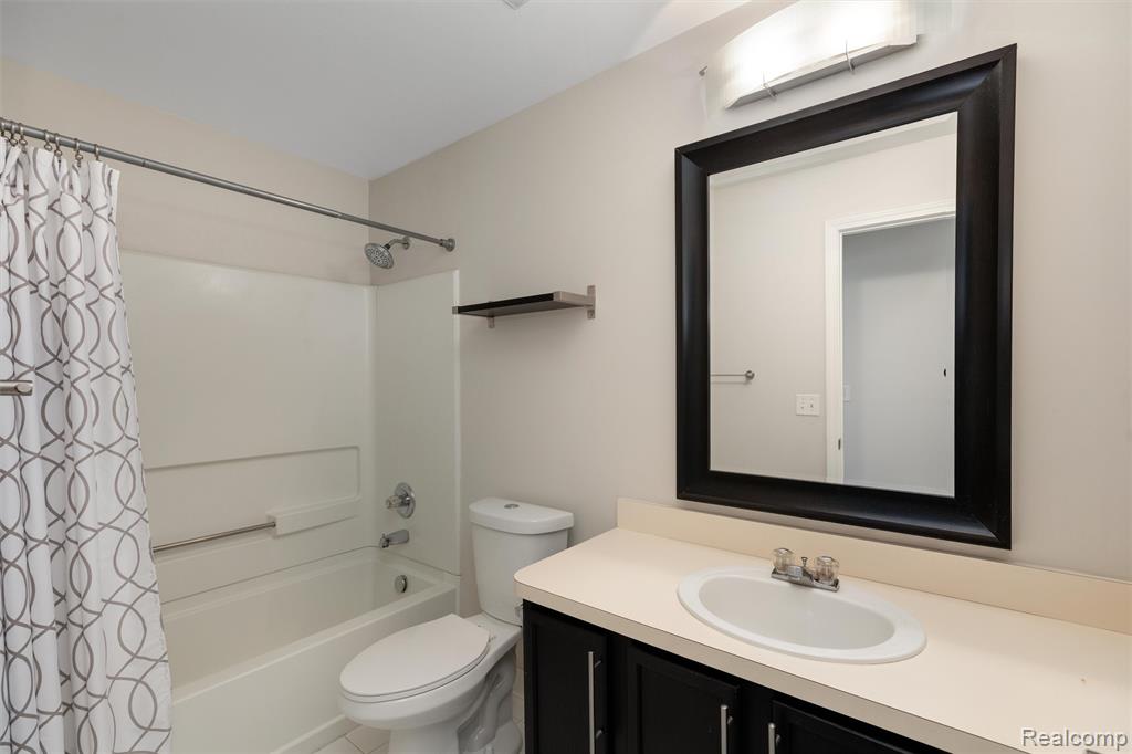 47879 Cardiff Avenue, Canton, MI 48188 — Photo 17