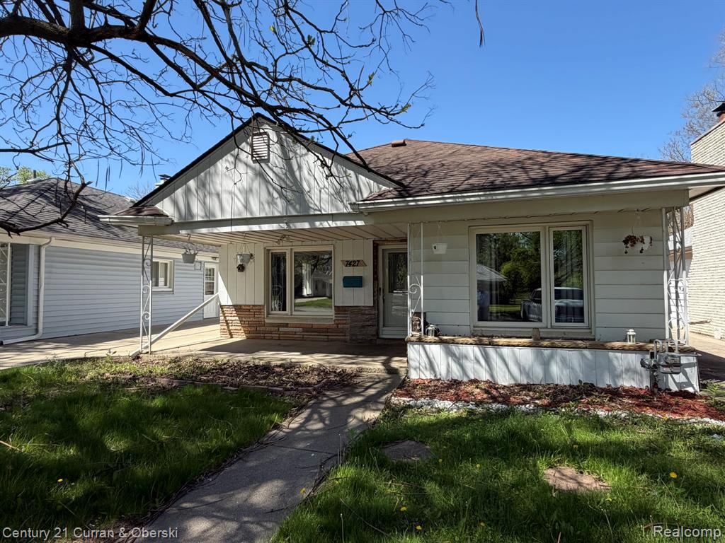7427 DREXEL Street, Dearborn Heights, MI 48127 — front exterior