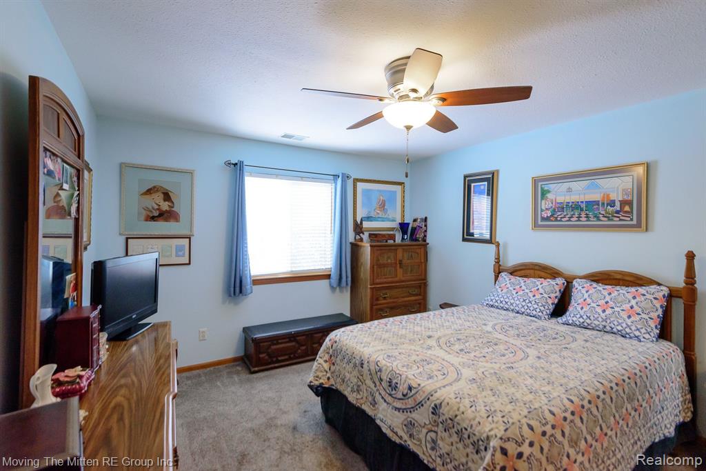 45912 PURPLE SAGE, Belleville, MI 48111 — Photo 14