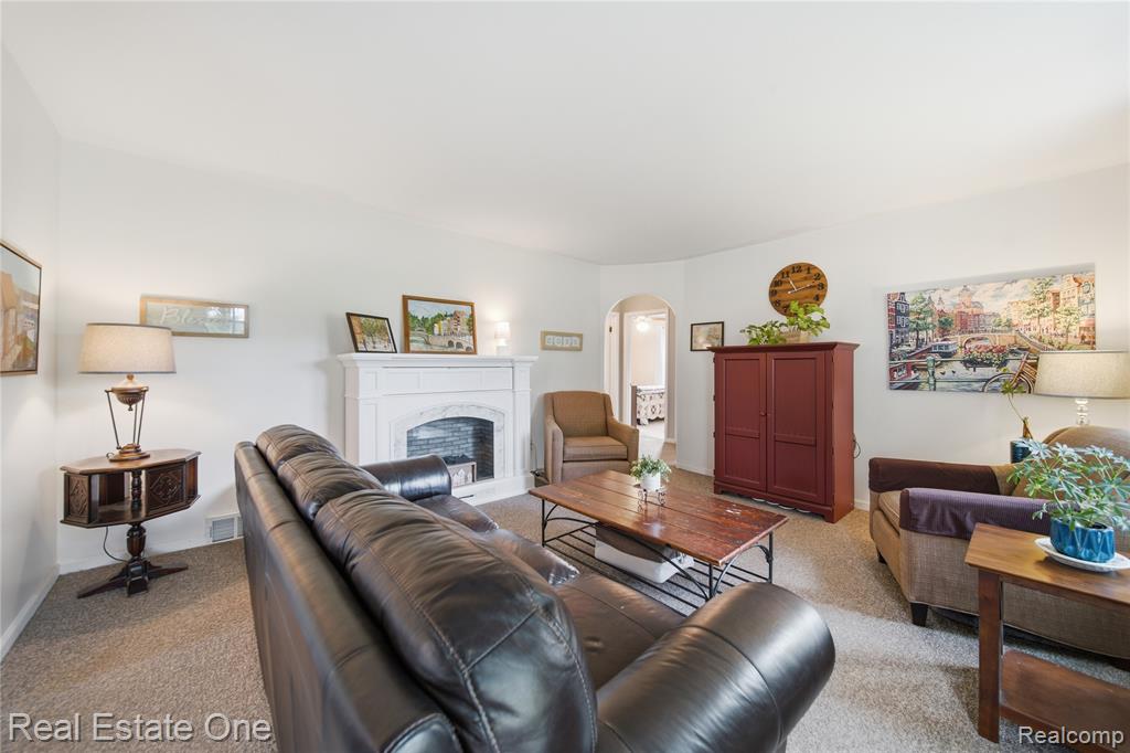 665 S Howell Street, Pinckney, MI 48169 — Photo 13