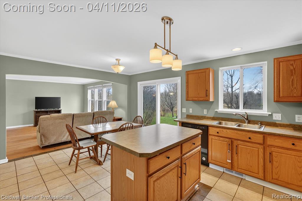 10314 Edgewater Trail, Holly, MI 48442 — Photo 13
