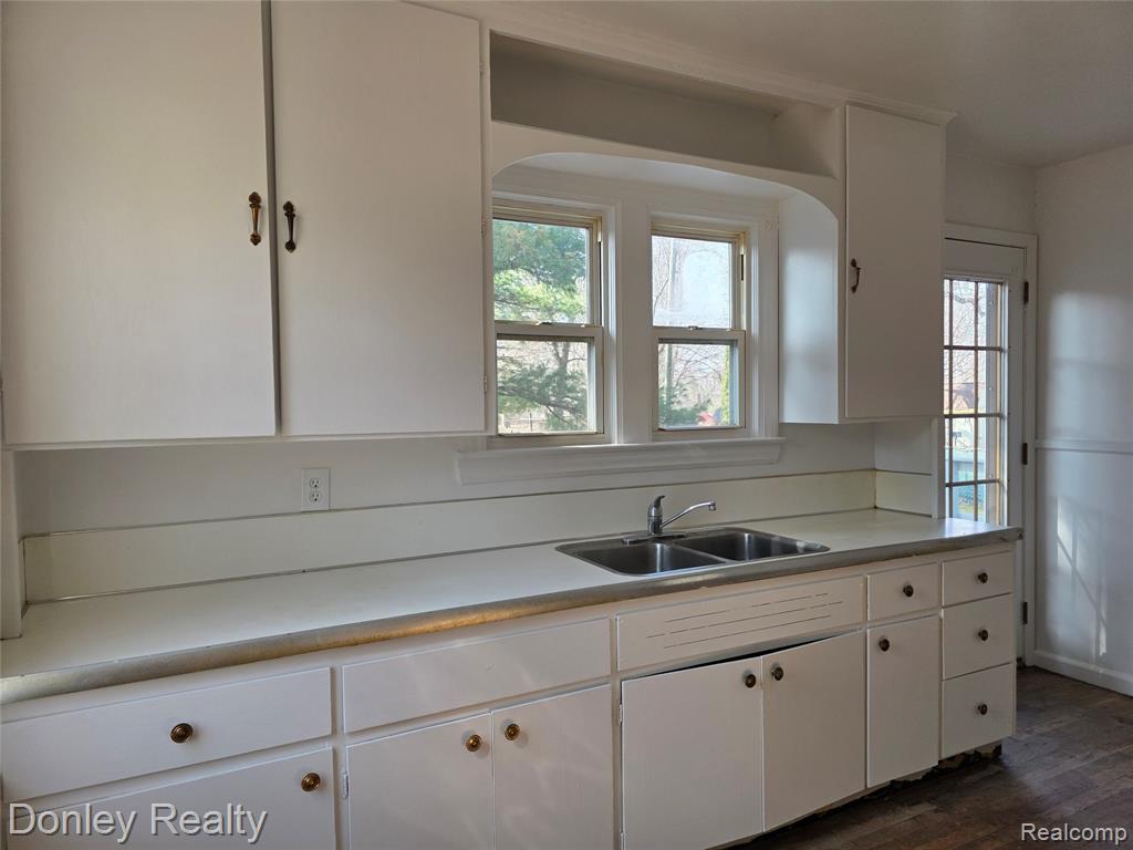 2137 N Main Street, Fairgrove, MI 48733 — Photo 3