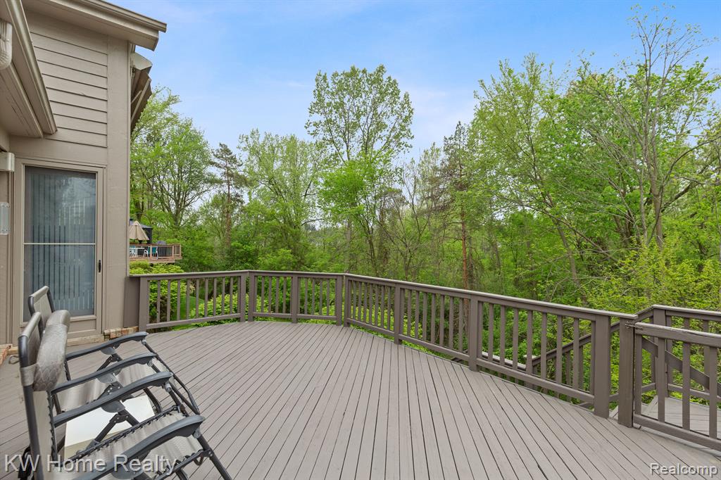 4958 COUNTRYSIDE Drive, West Bloomfield, MI 48323 — Photo 47